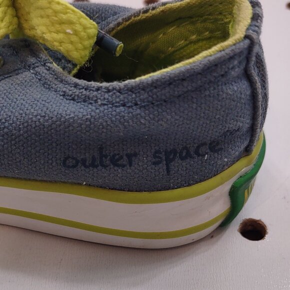 Converse X Crayola Sneakers, Size 6 - Picture 5 of 9